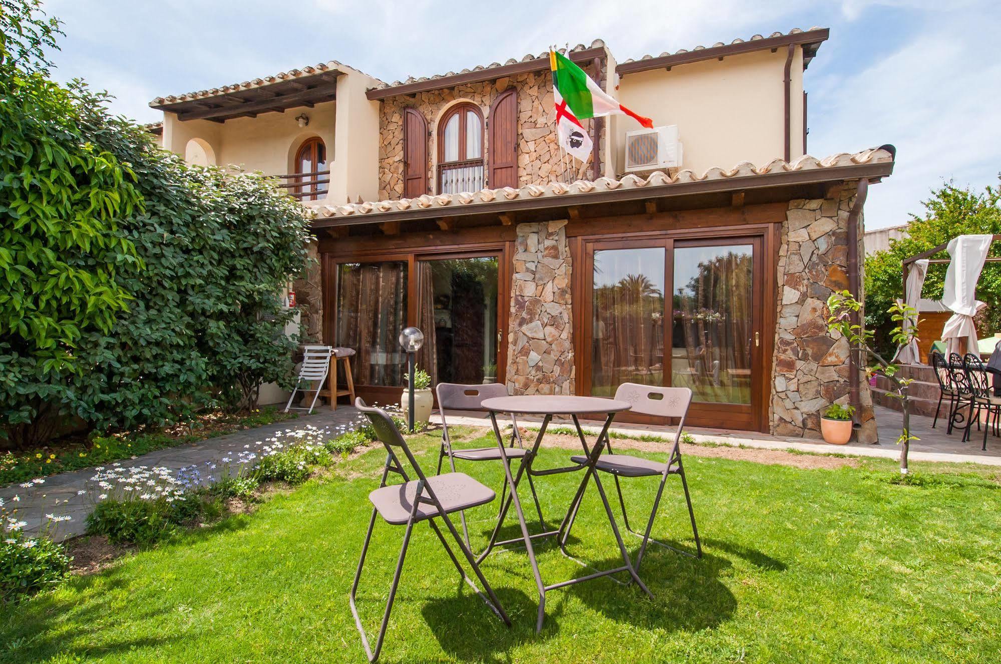 B&B La Dolce Vita Flumini di Quartu Exterior foto